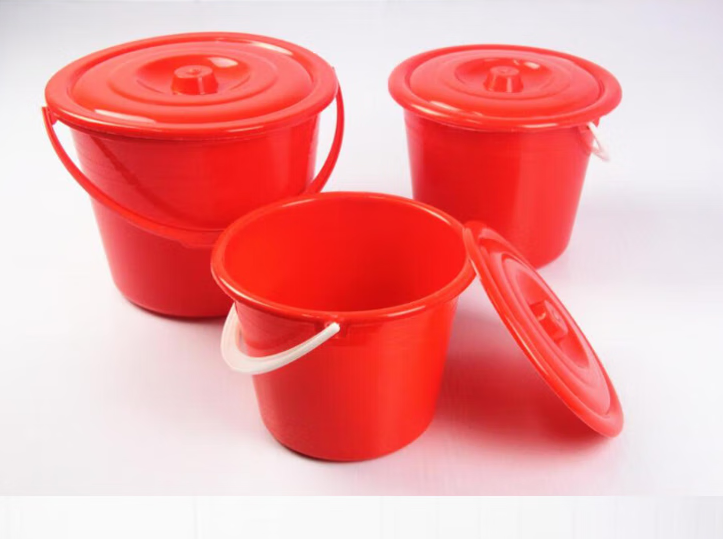 国产 ZY 小红桶塑料水桶 带盖     个/单位